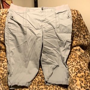 2 for $20❤️Sonoma Mid Rise Capri Pants